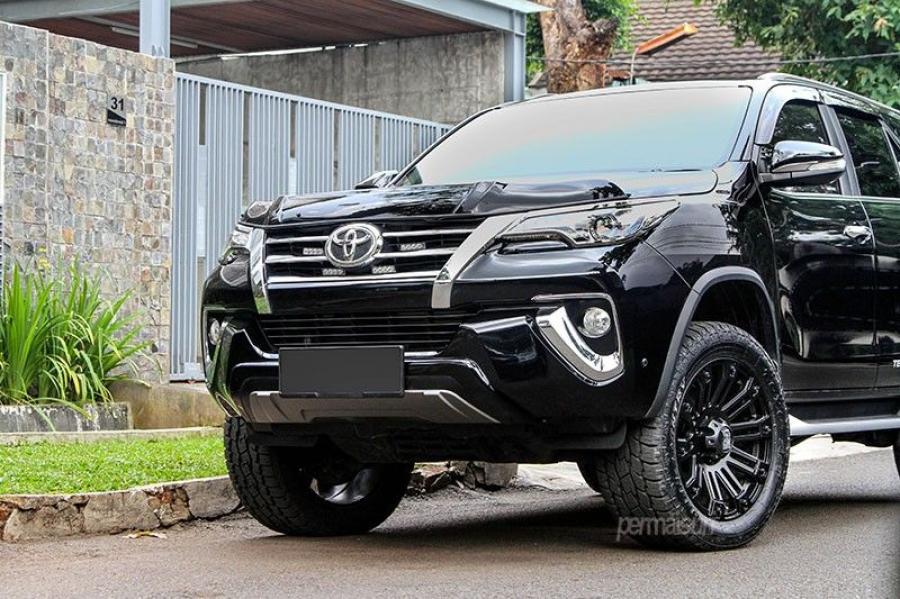  Toyota Fortuner by Permaisuri 2016 года  (фото 4 из 9)